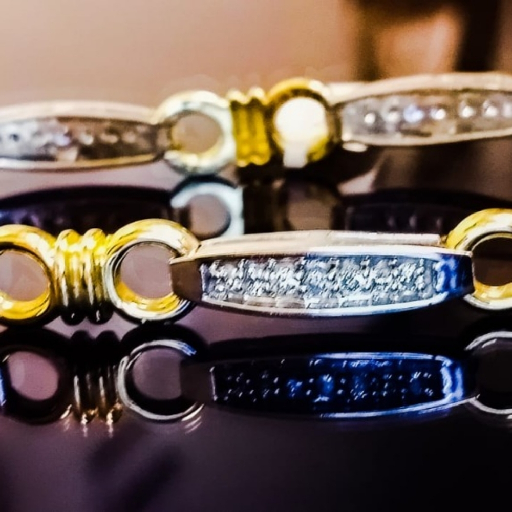 White yellow gold diamond bracelet New